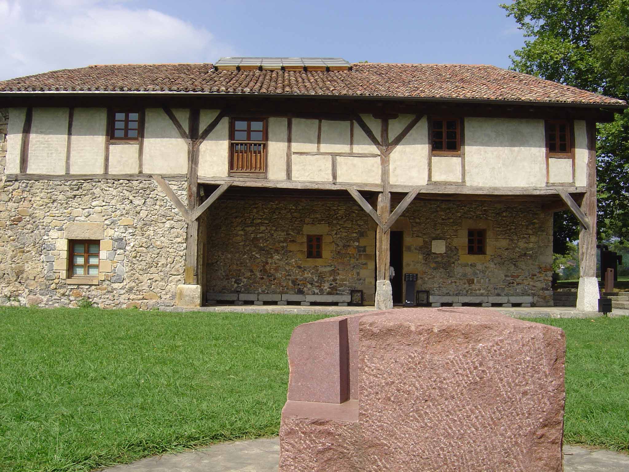 Caserío vasco y bodega de sidra (con transporte incluido)