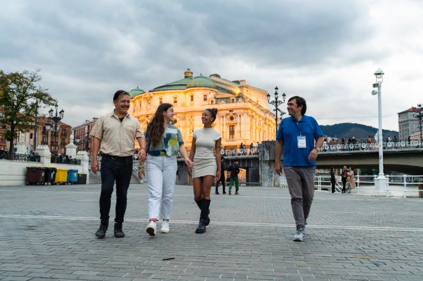 Visita Bilbao, Museo Guggenheim y San Juan de Gaztelugatxe