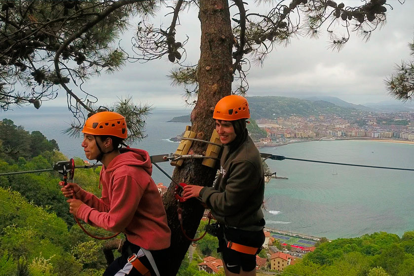 Canopy Donosti Aventura. Parque Aventura. Tirolinas y Arborismo
